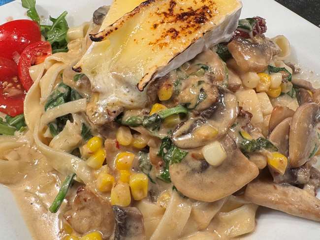 MUSHROOM & BRIE ALFREDO