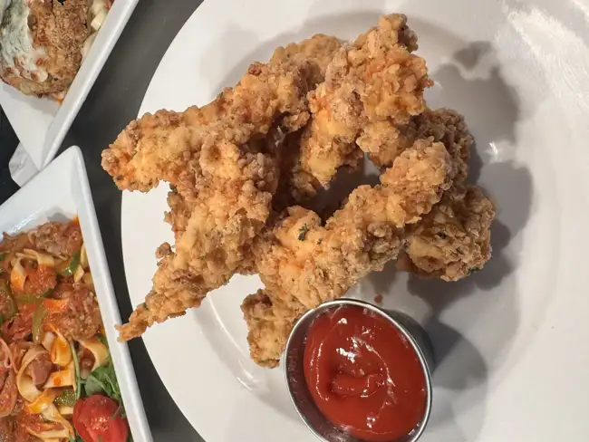 HOUSE-MADE CHICKEN FINGERS
